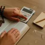 Come collegare il Vangelo di oggi alle piccole decisioni quotidiane: la strategia dei santi